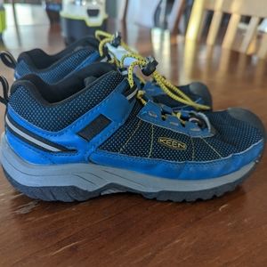 KEEN kids Targhee Hiking Shoe Size 2